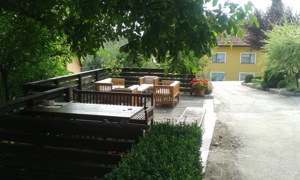 Apartments And Rooms Stefanac Slunj Exterior foto